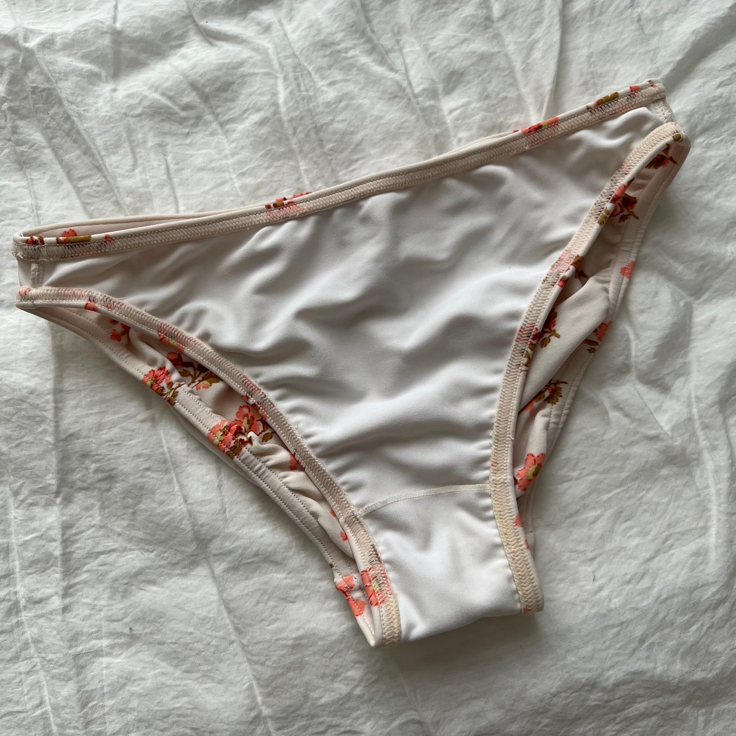 Floral frilly bikini set
