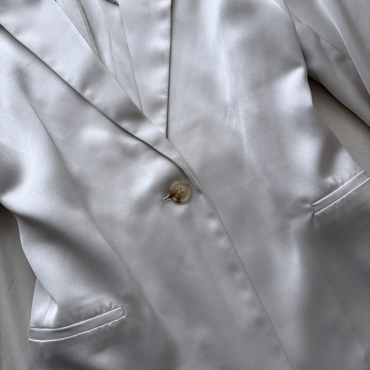 ‘AMATERAS’ Ivory Satin Blazer