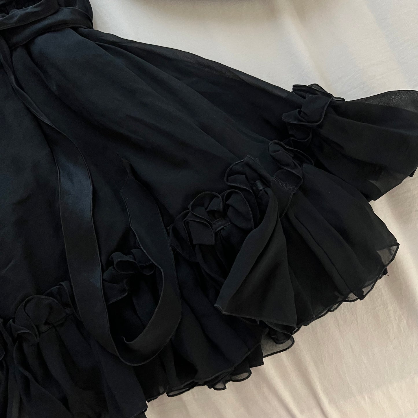 Ribbon black frill dress