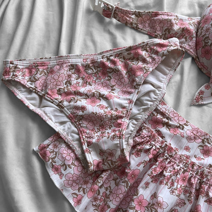 M size•Sweet lace bikini Set