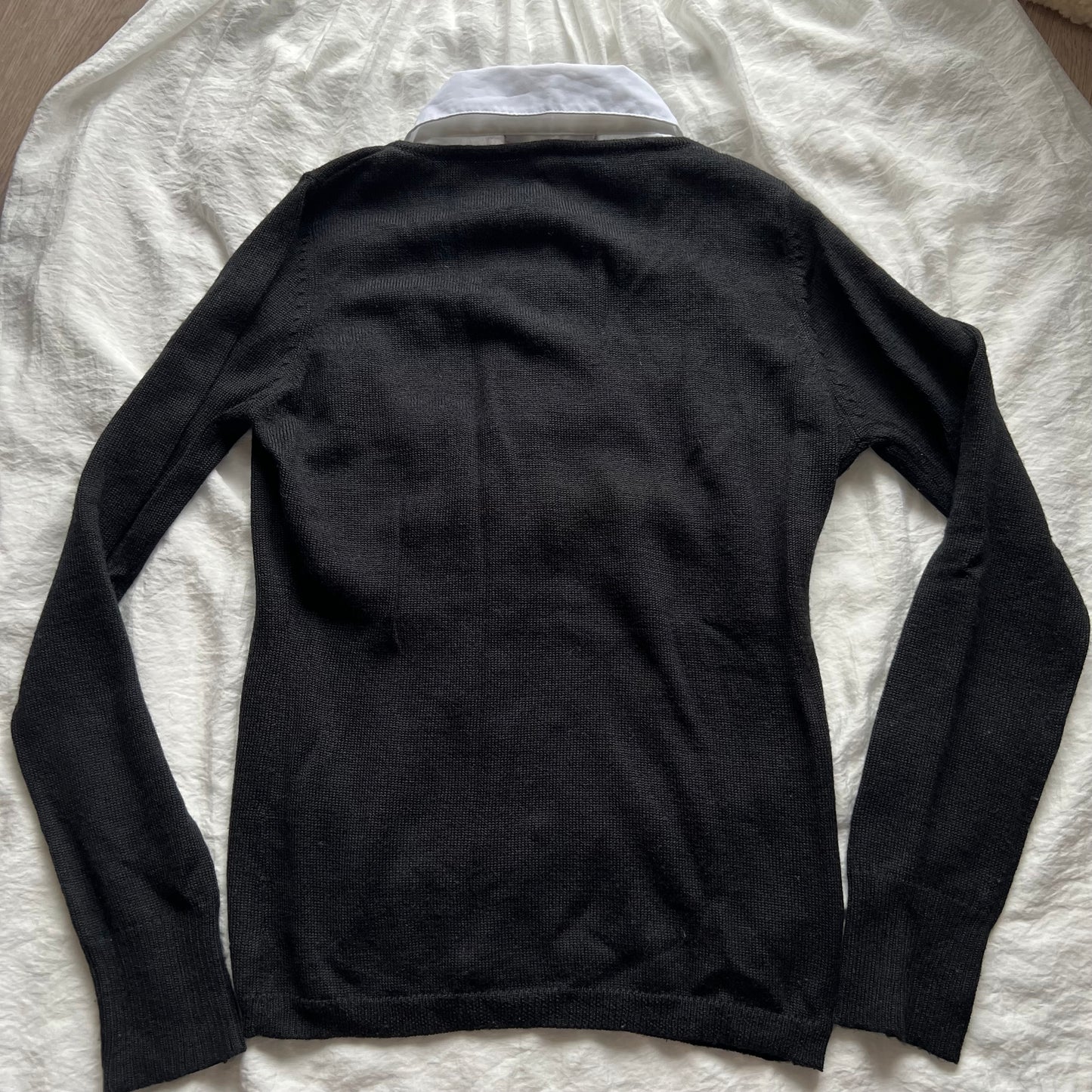 Black long sleeves knit