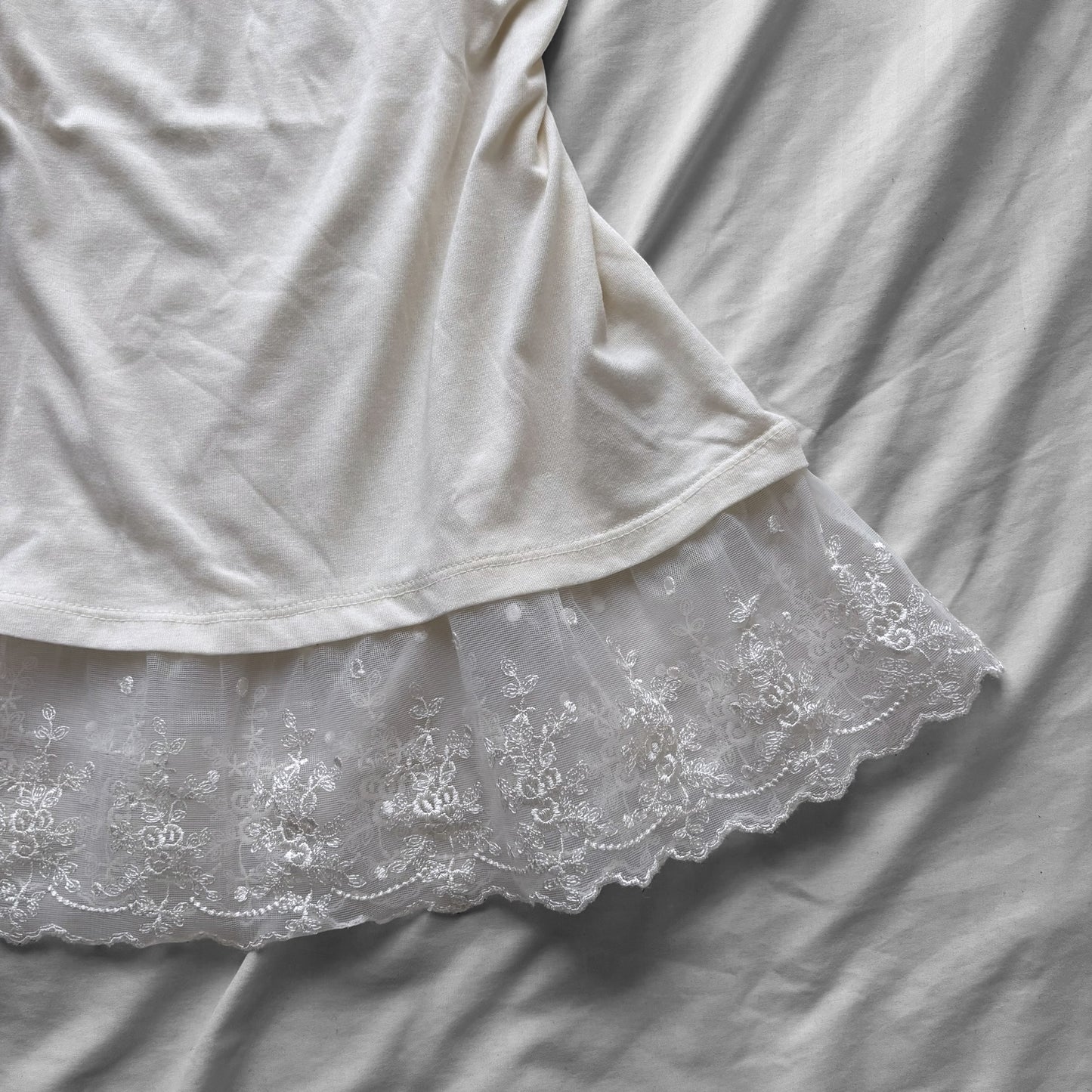 ‘Axes Femme’ White Lace & Roses Cami