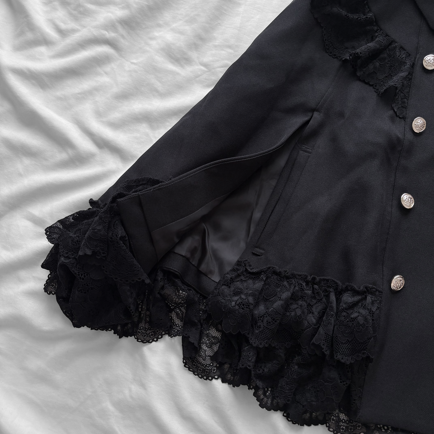 ‘Axes Femme’ Black Romantic Pocho