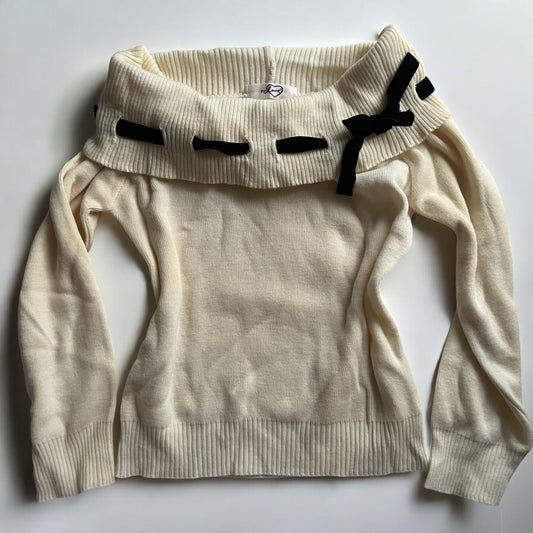 Ribbon neck Sweater