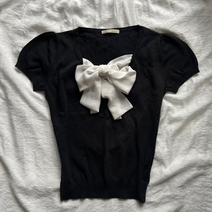 Black removable bow knit