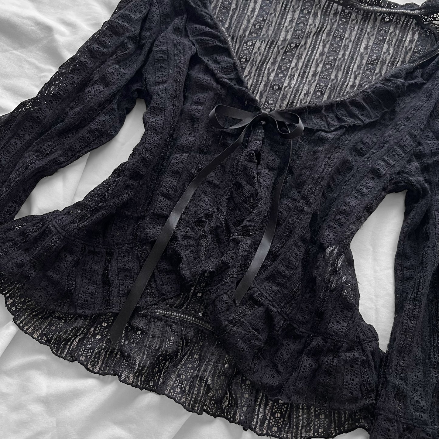 Lace ribbon cardigan