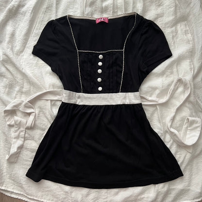 Black waist ribbon top