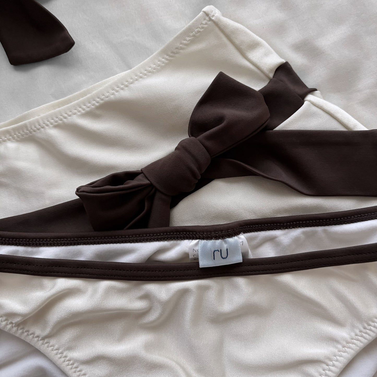 M size•Creamy bikini Set