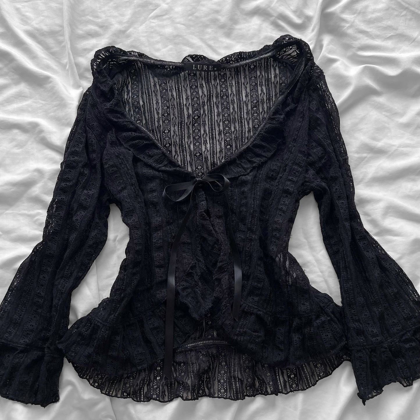 Lace ribbon cardigan