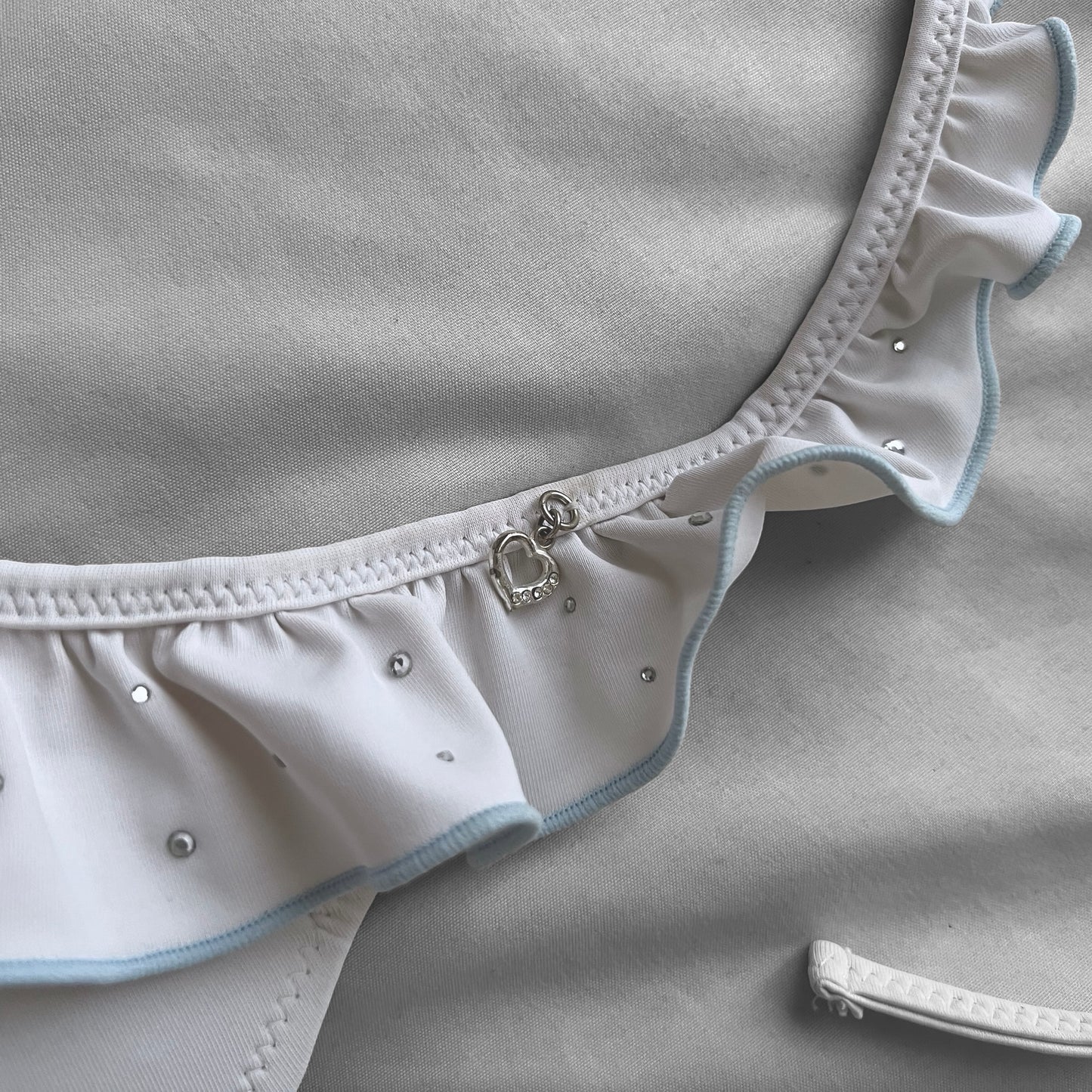 M size•White & Baby Blue hem bikini Set