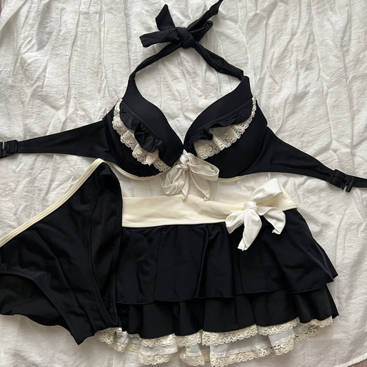Lsize Black lace and frill bikini Set