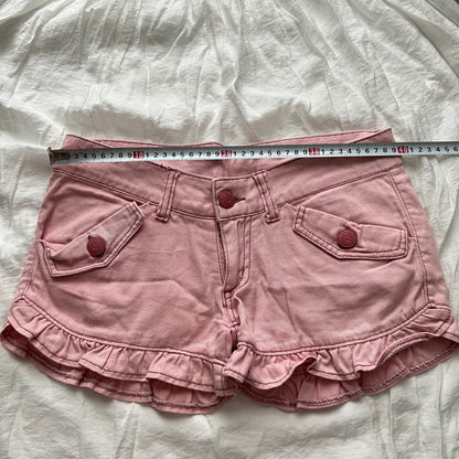 Ruffled pink shorts