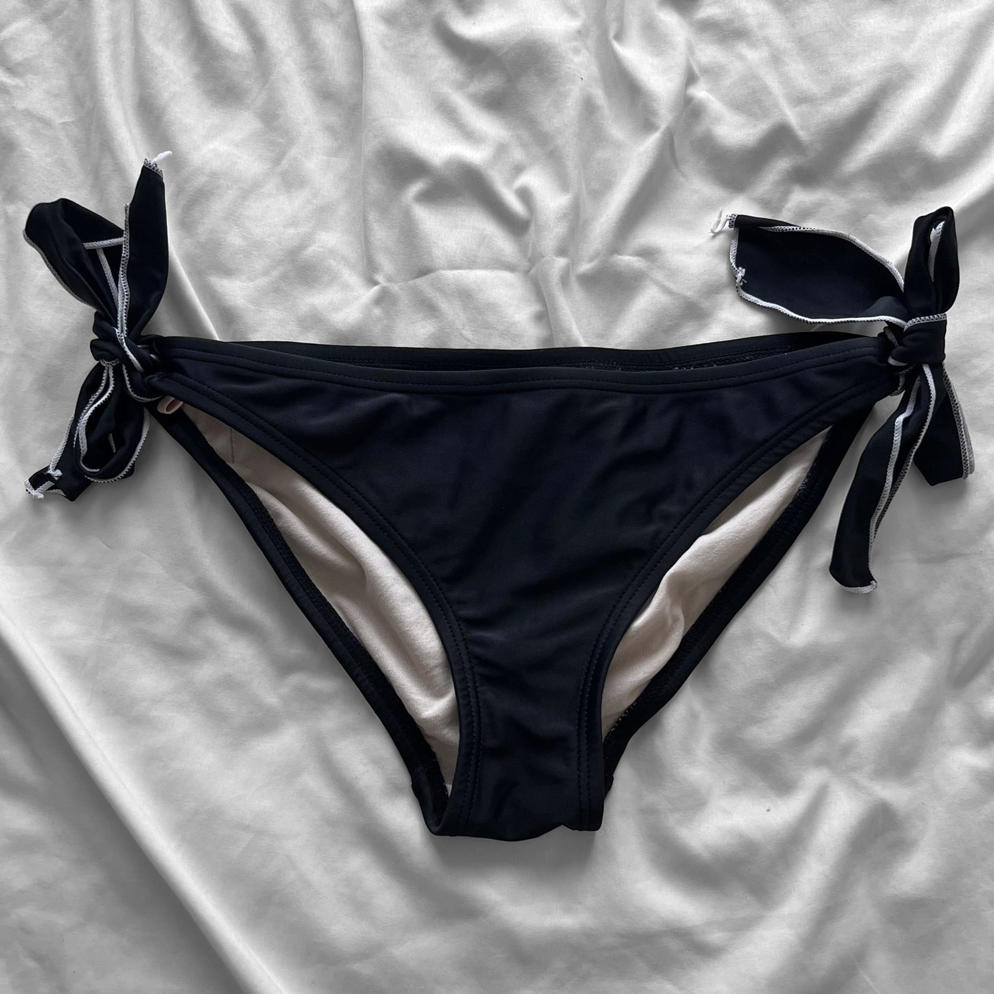 L size•Black frills bikini Set