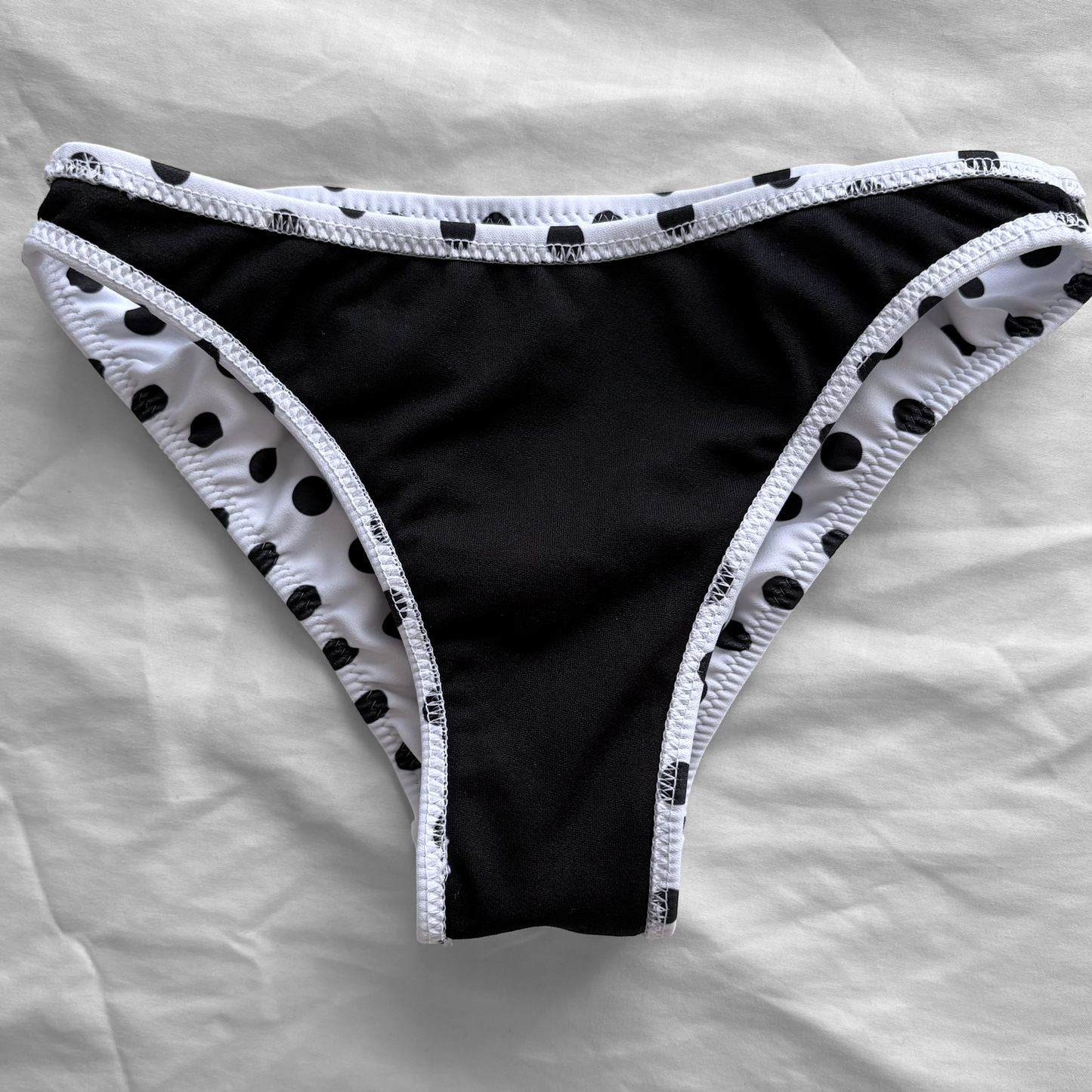S size•White & dots glittery bikini Set