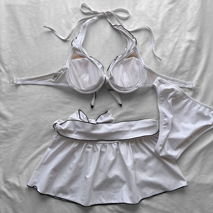M size•White frills Rhinestones bikini Set