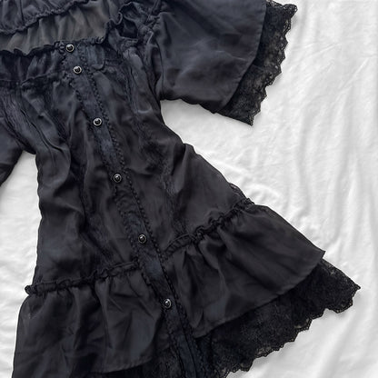 Lace & Frills black Top
