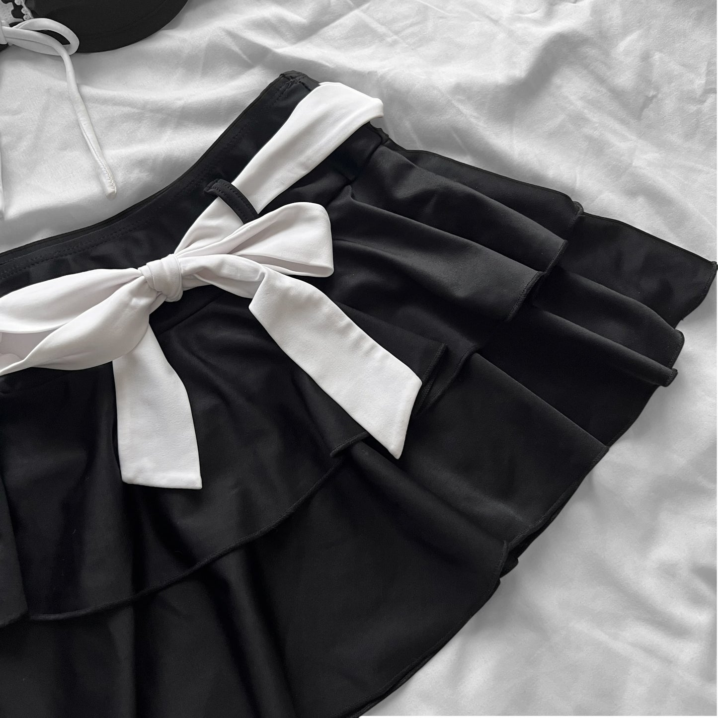 M size•Black & White coquette bikini Set