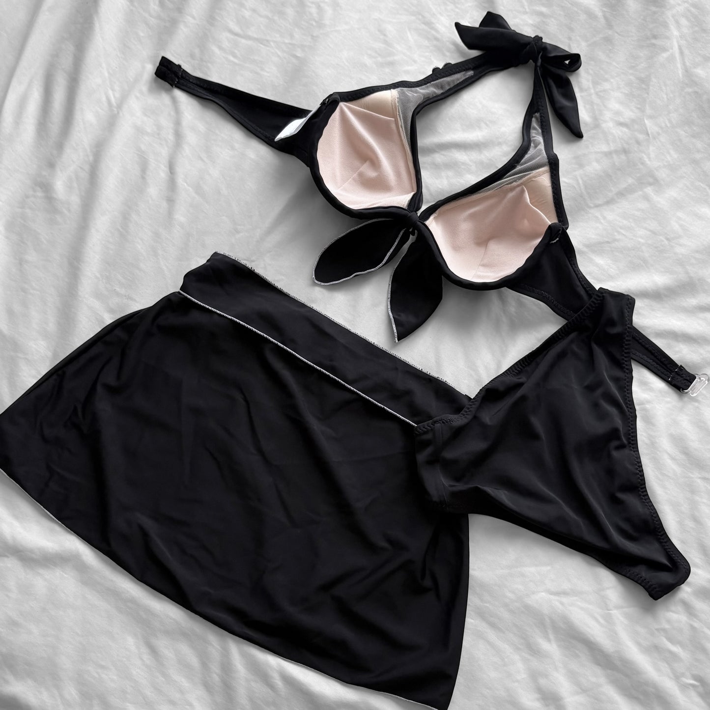 M size•Black Frilly Hem bikini Set