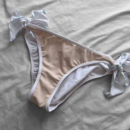 M size•White & Baby Blue hem bikini Set