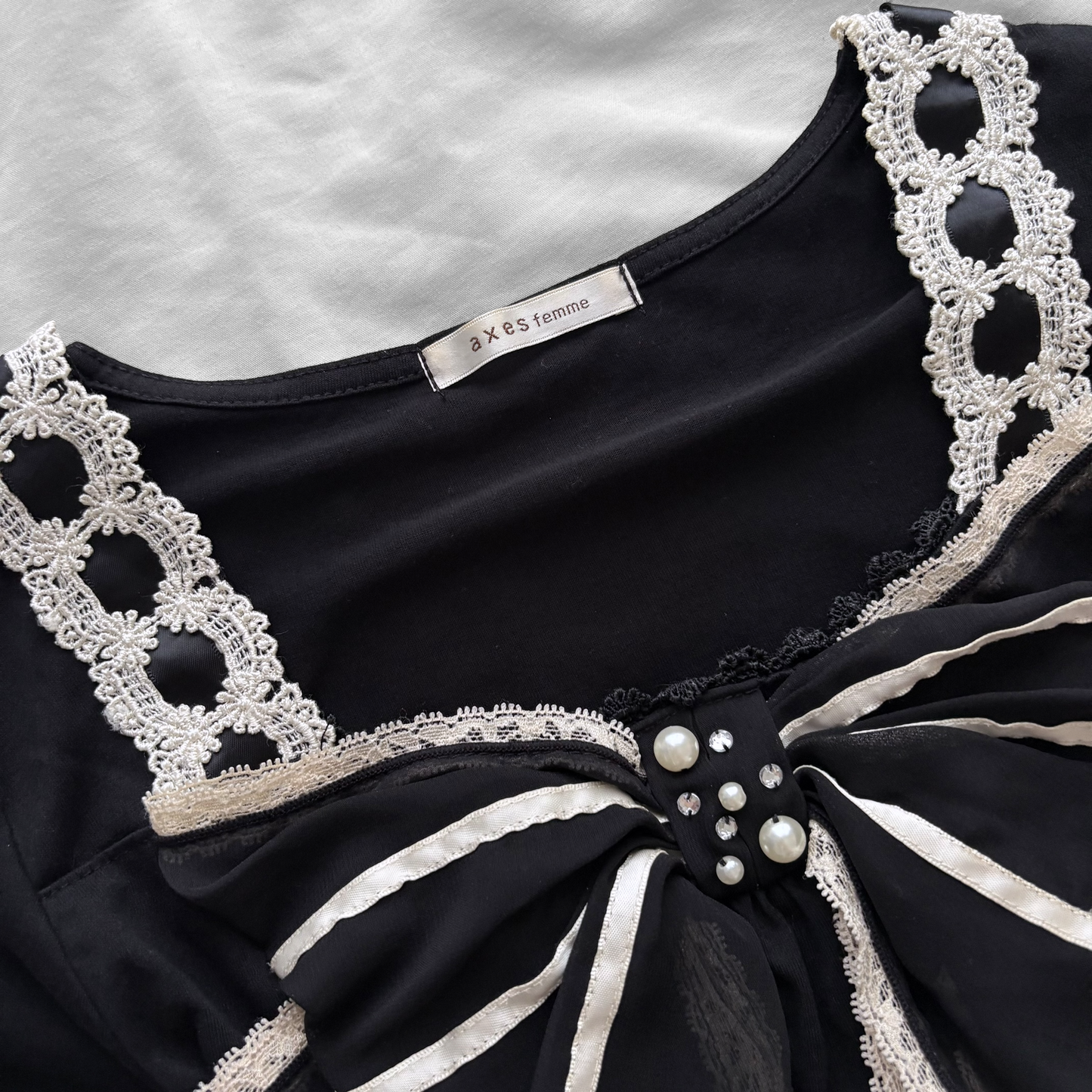 RARE ‘Axes Femme’ Big Ribbon Top