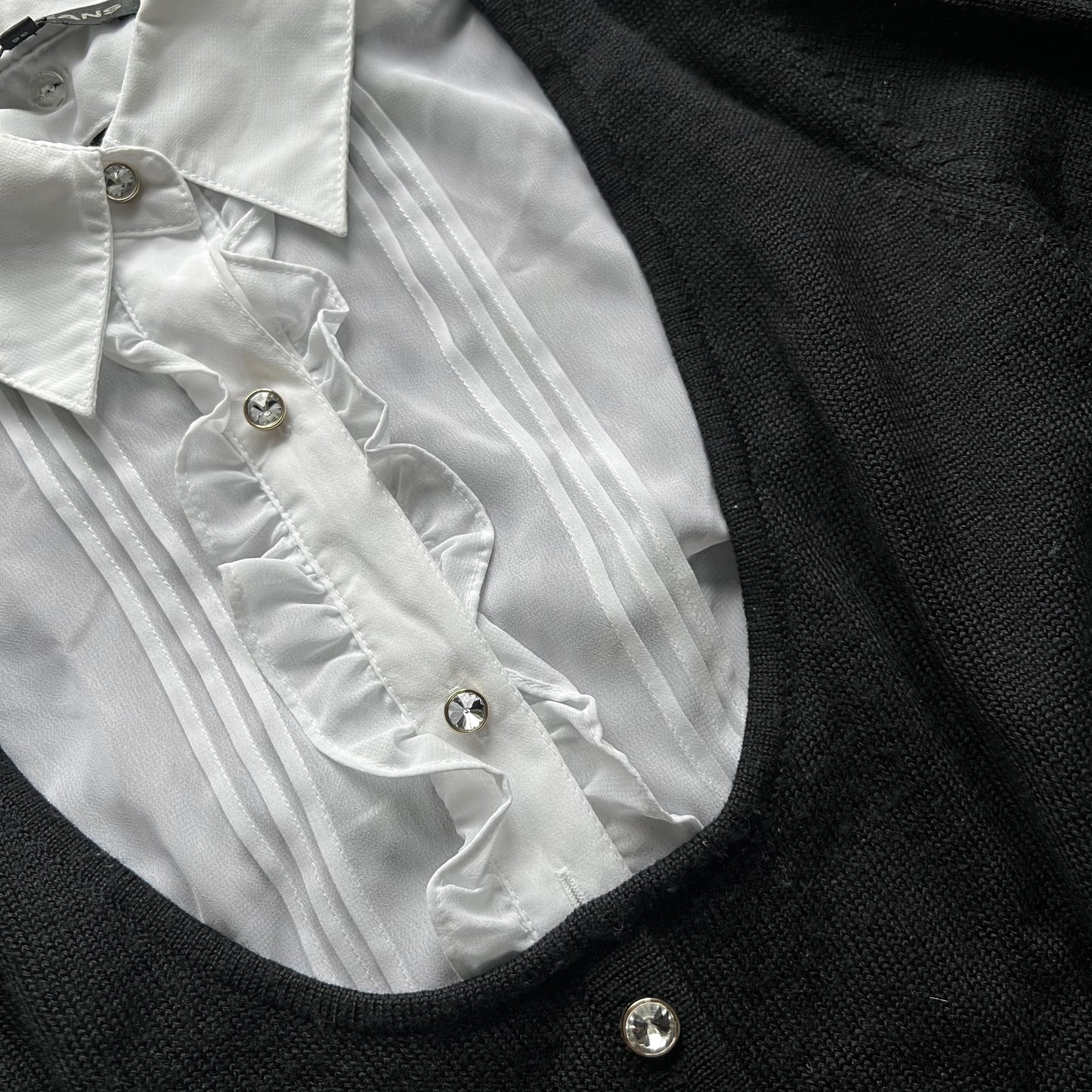 Black long sleeves knit