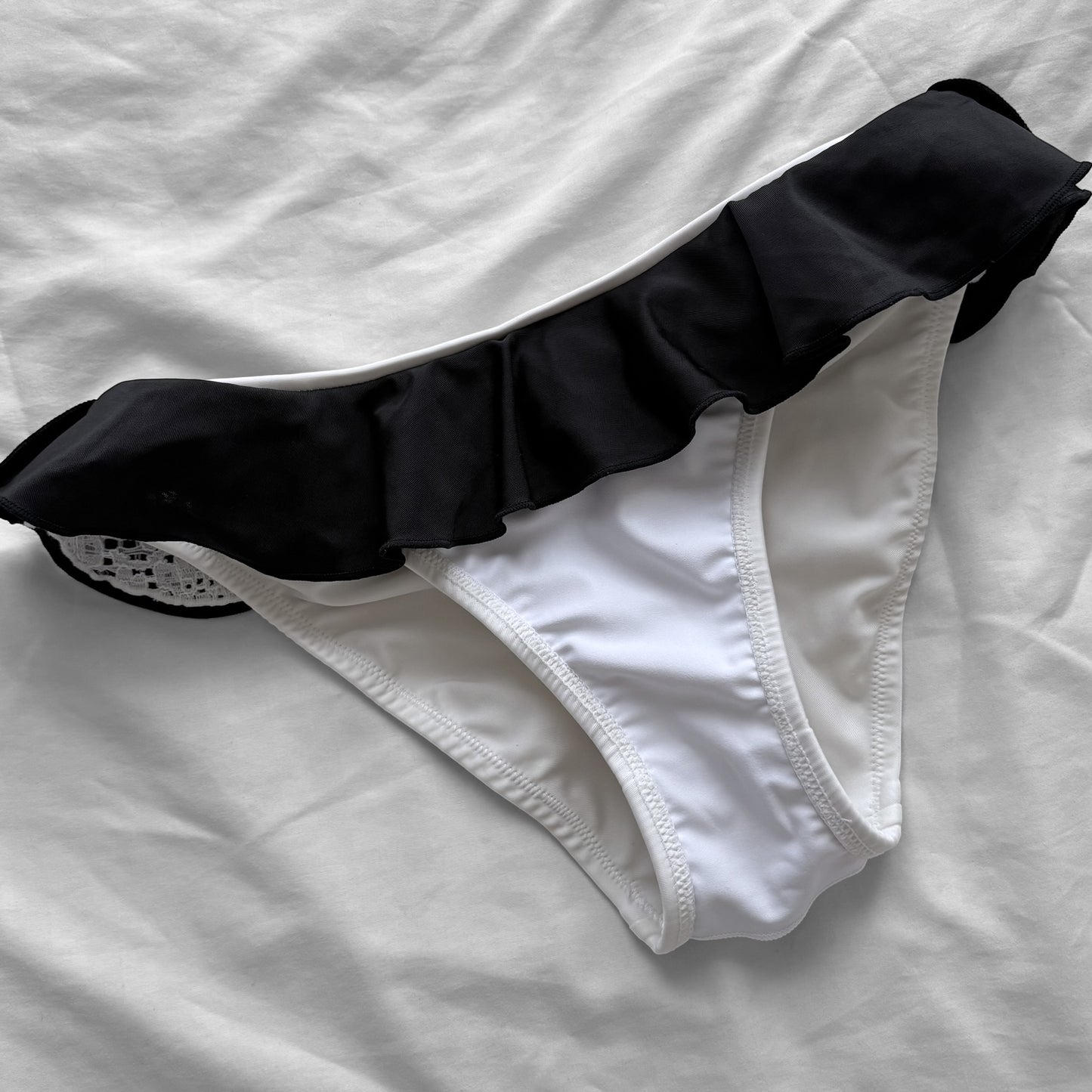 L size•Black & white lace bikini Set