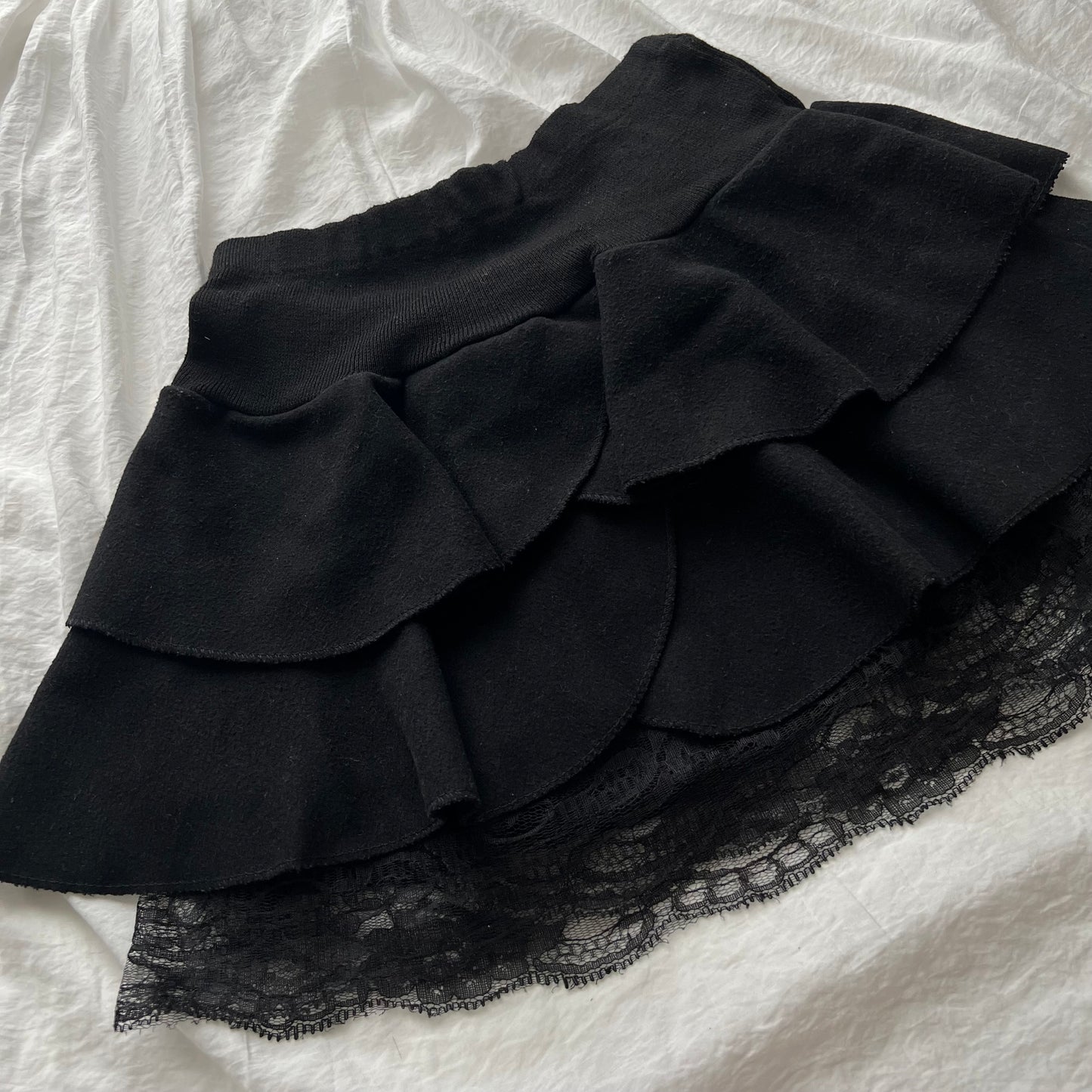 Black layers lace skirt