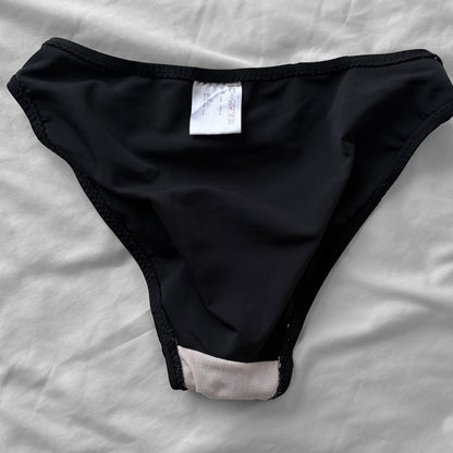 M size•Black Frilly Hem bikini Set