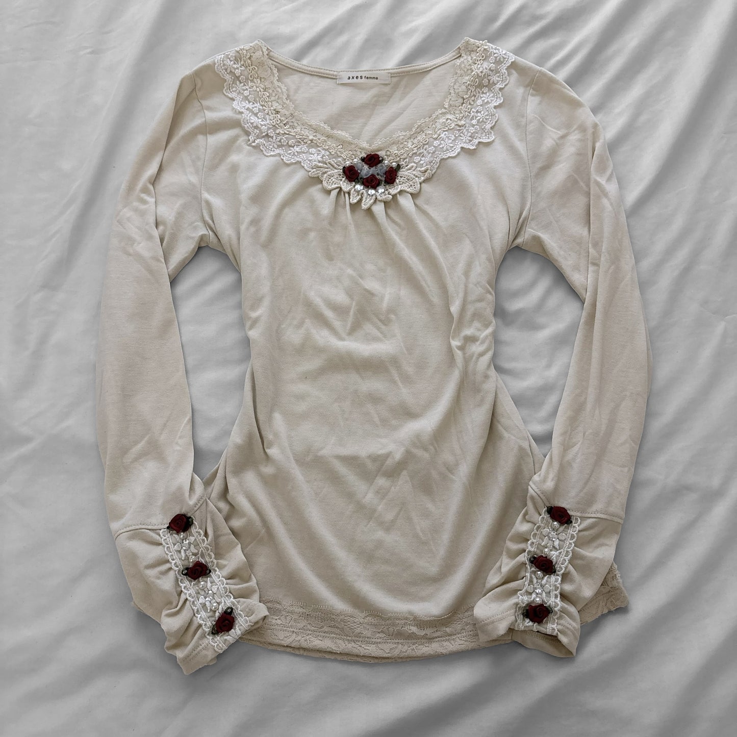 ‘Axes Femme’ Top with Lace and Roses
