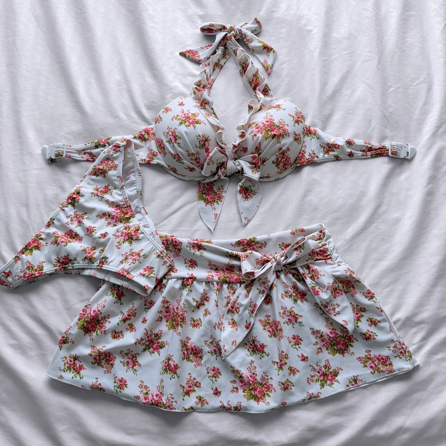 L size•White Floral bikini Set