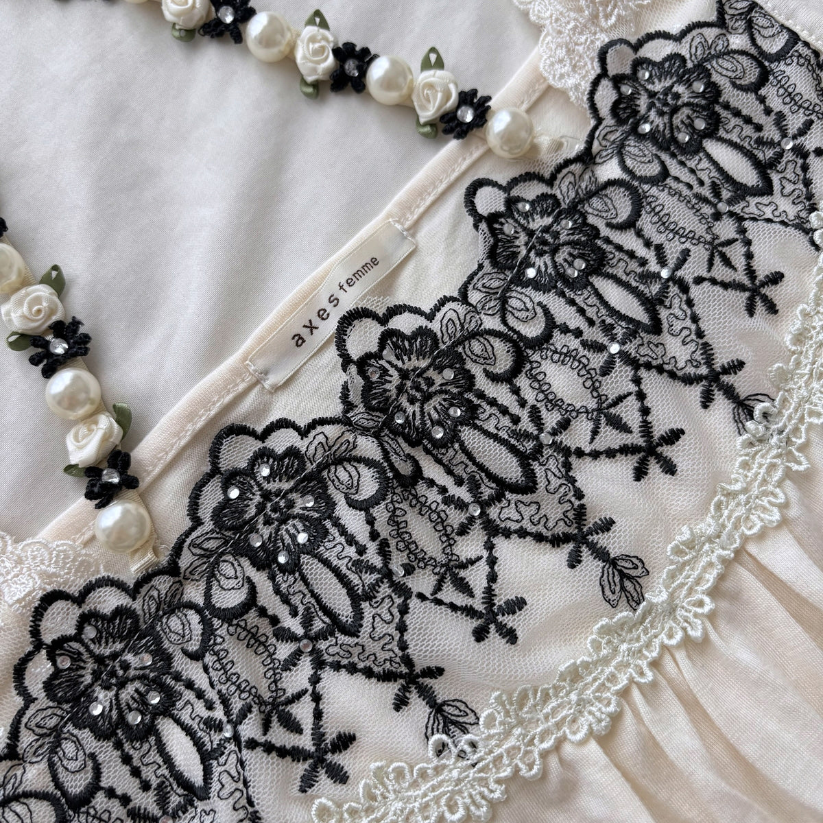 ‘Axes Femme’ Creamy Lace & Roses Cami Top