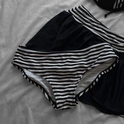 M size•Black & white stripes 4-piece bikini Set