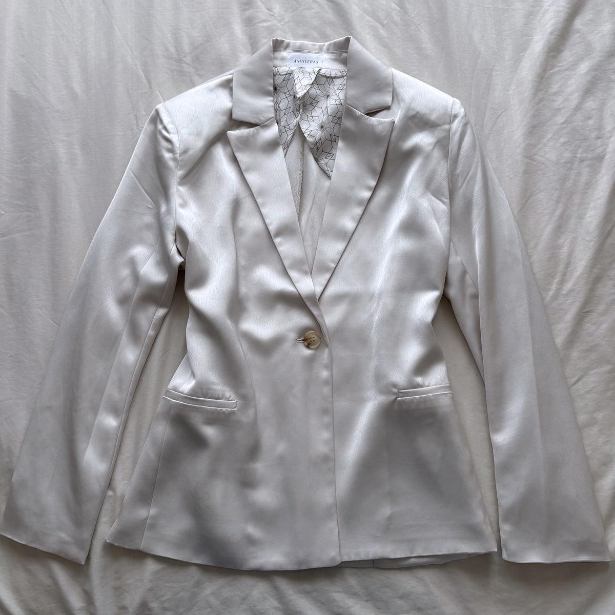 ‘AMATERAS’ Ivory Satin Blazer
