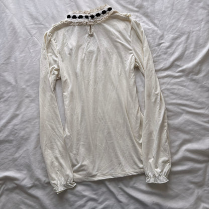 ‘Axes Femme’ Creamy Sweet Bow Top