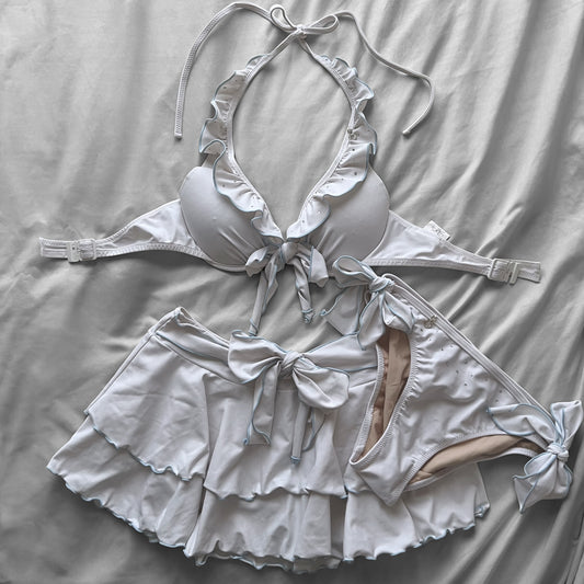M size•White & Baby Blue hem bikini Set