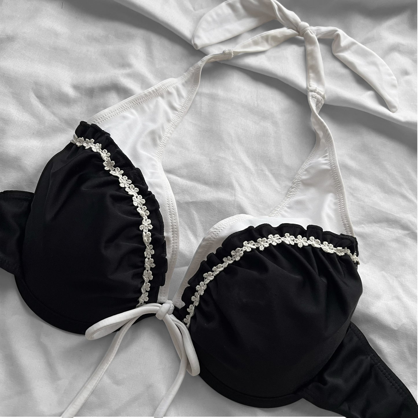 M size•Black & White coquette bikini Set