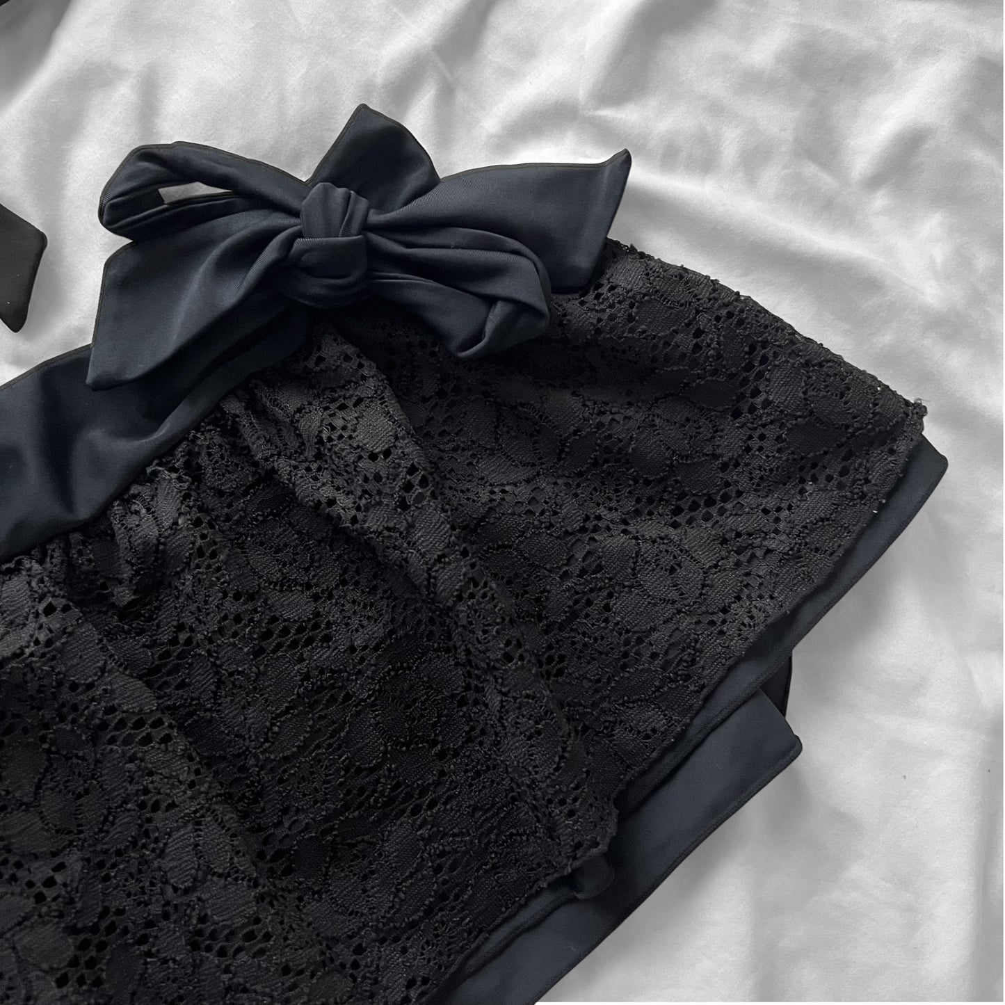 M size•Black lace & frills bikini Set
