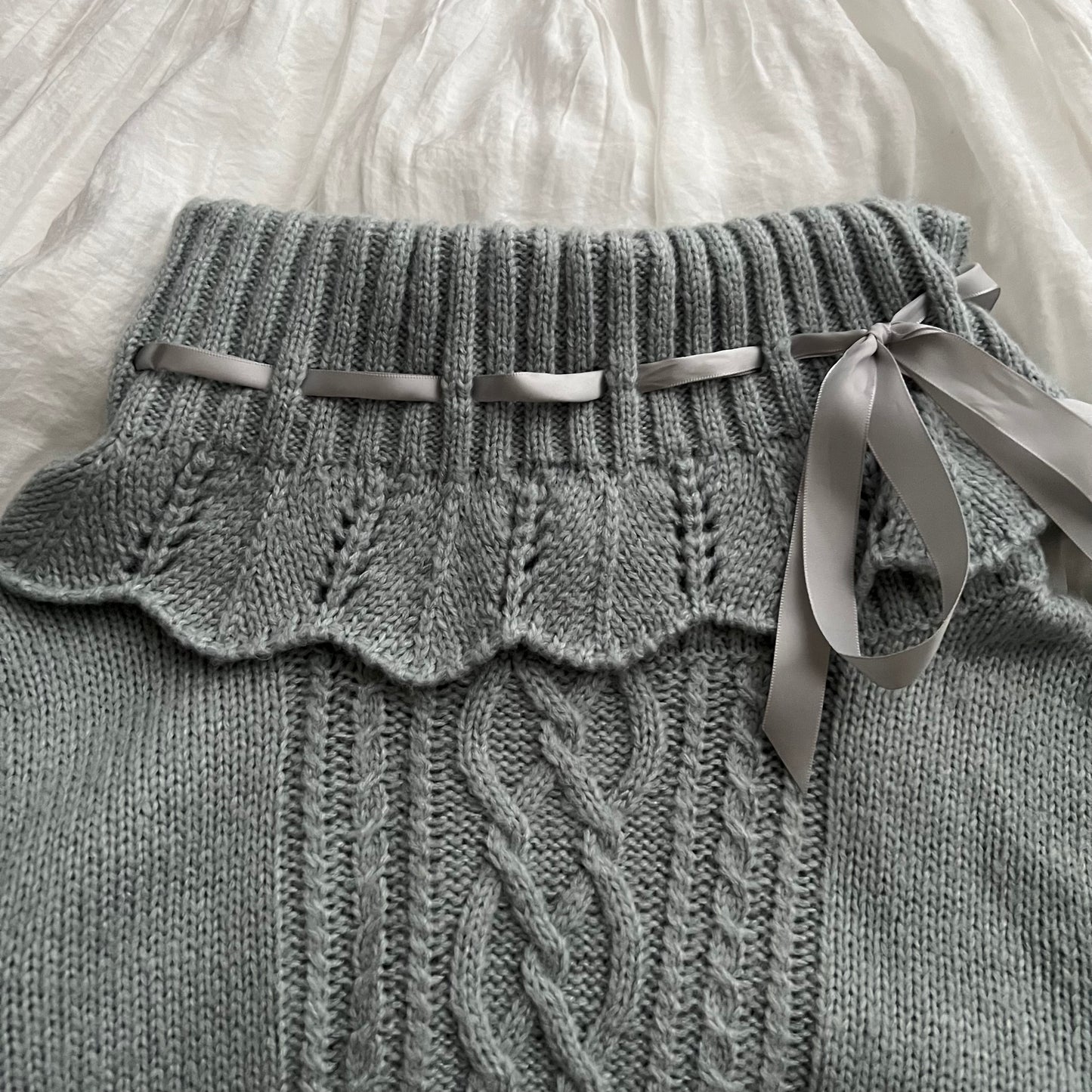 Gray ribbon Sweater