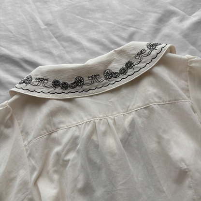 ‘Axes Femme’ Creamy Collar Top