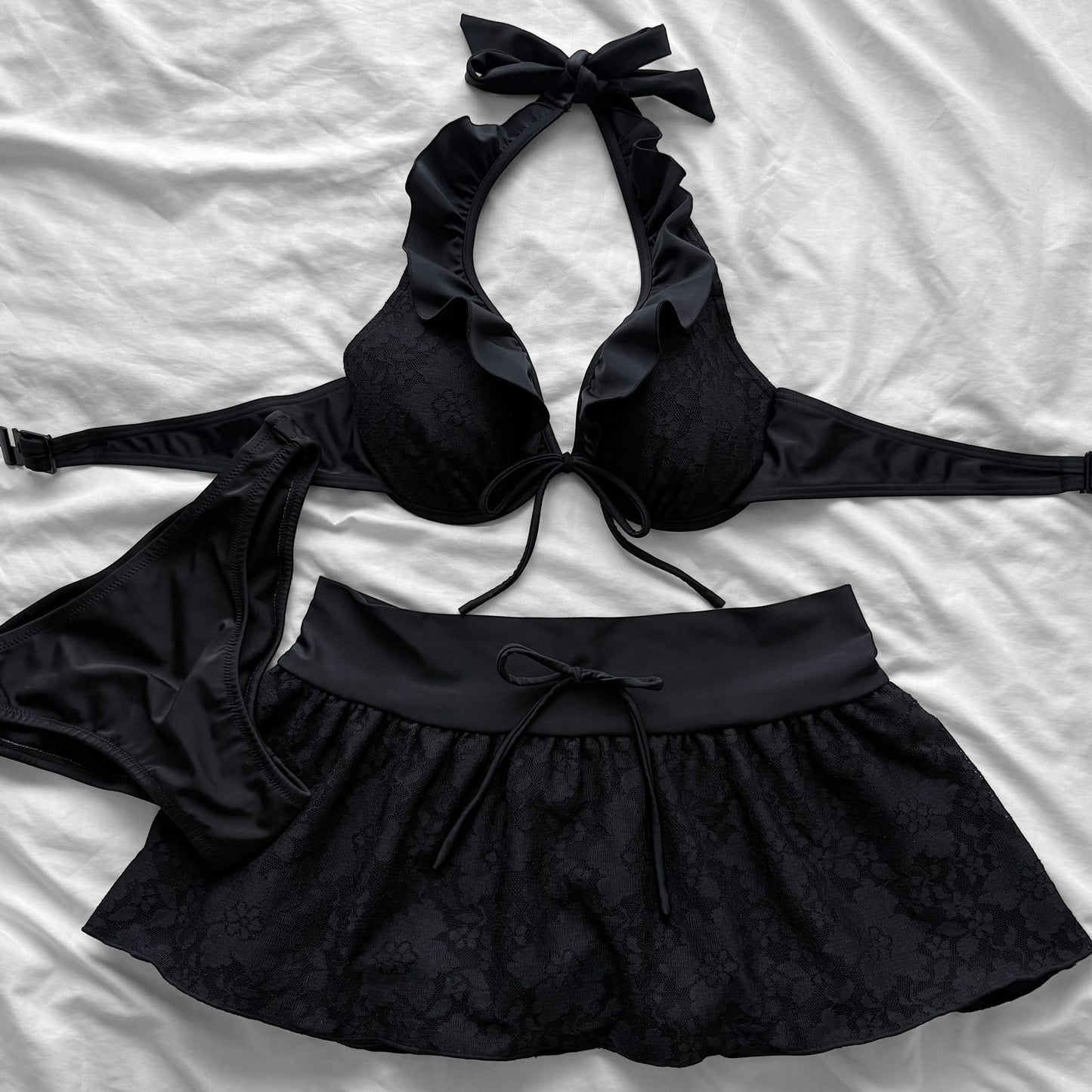 L size•Black halter lace bikini Set