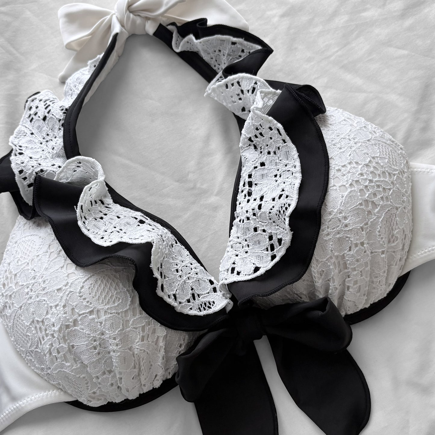 L size•Black & white lace bikini Set