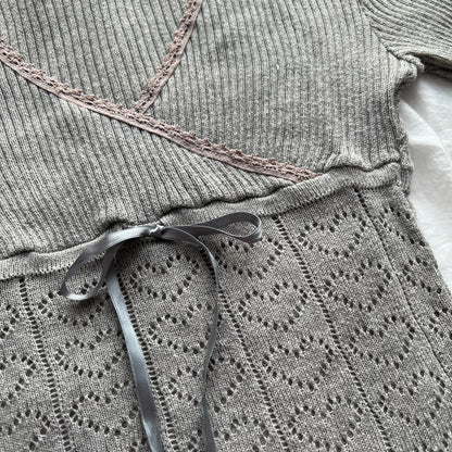 Gray heart ribbon knit