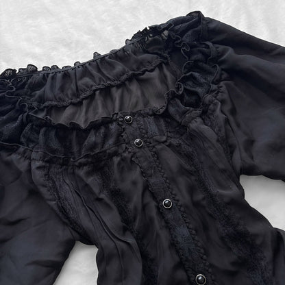 Lace & Frills black Top