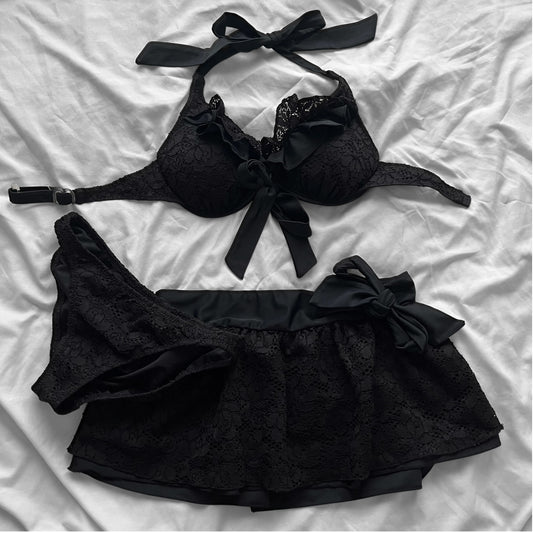 M size•Black lace & frills bikini Set