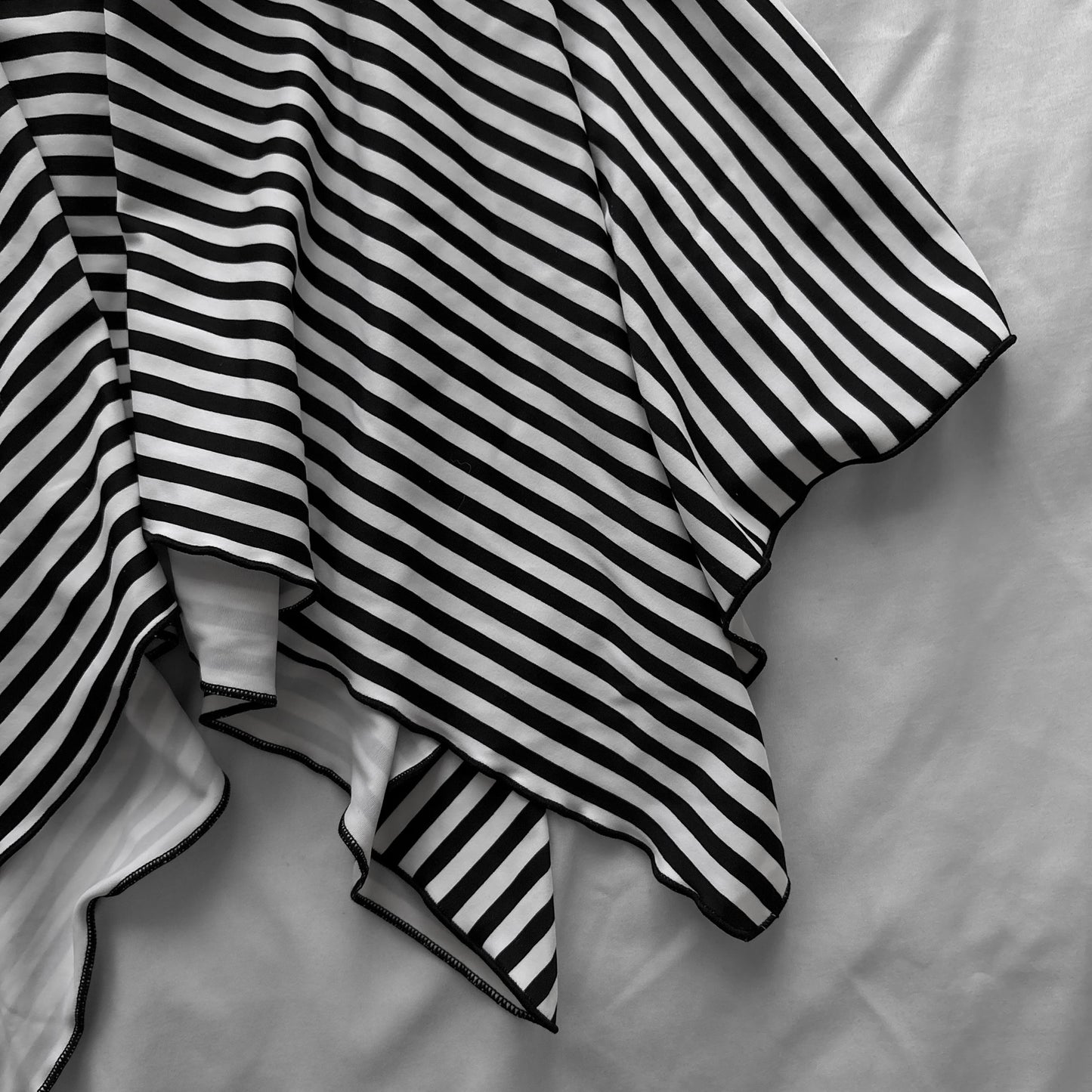 M size•Black & white stripes 4-piece bikini Set