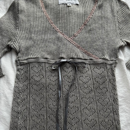 Gray heart ribbon knit