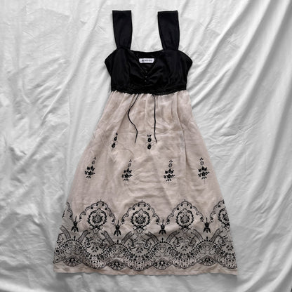 Black & Creamy Flowy Ornamental Dress