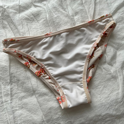 Floral frilly bikini set