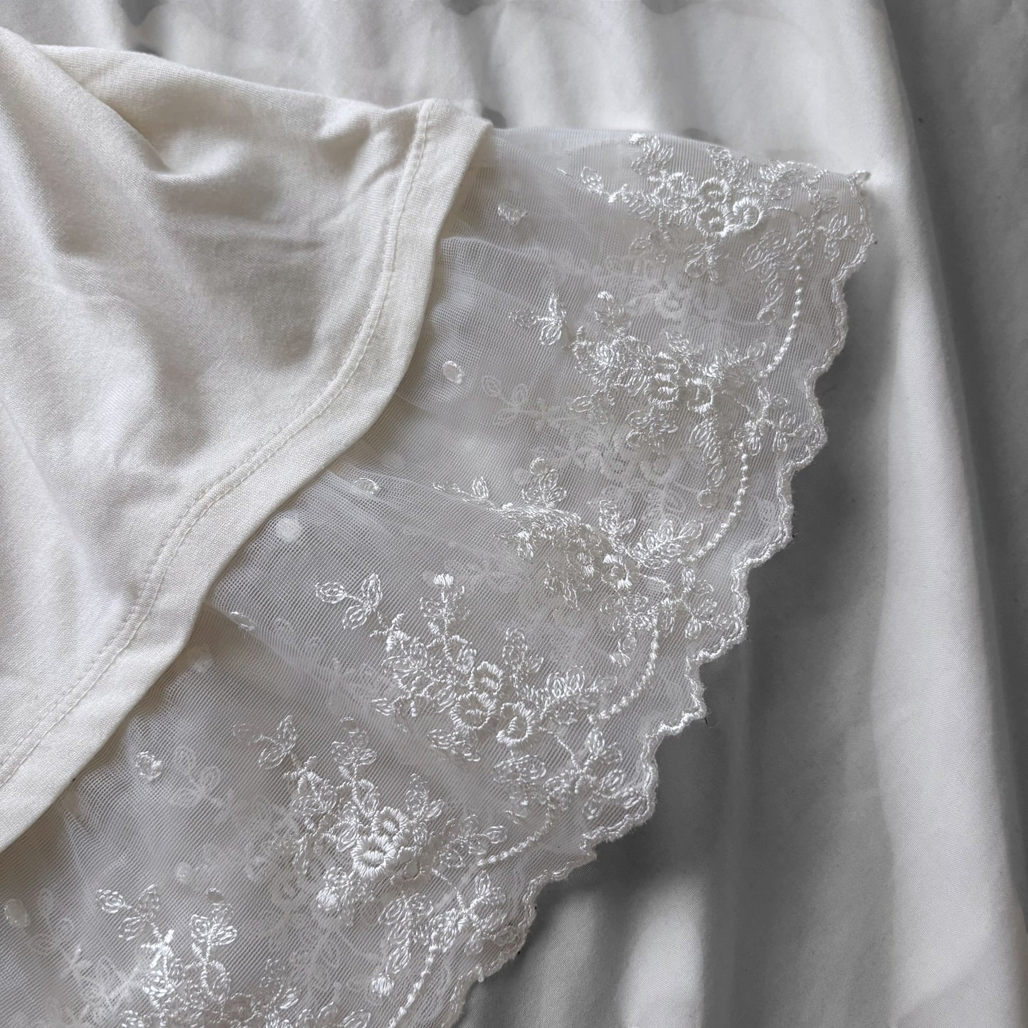 ‘Axes Femme’ White Lace & Roses Cami