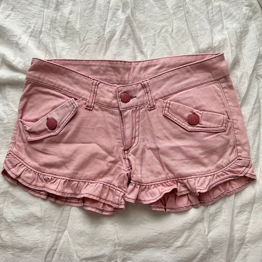 Ruffled pink shorts